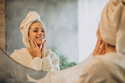 GLUTA WHITE HYALURONIC SERUM: Your Skin’s New Best Friend