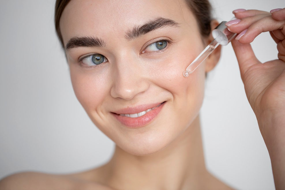 Gluta White Hyaluronic Serum: The Secret to Glowing Skin