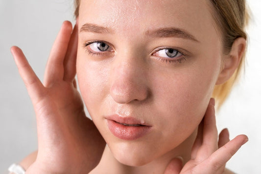 GLUTA WHITE BRIGHTENING SERUM AND FACE WASH